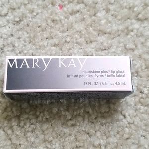 Nourishine Plus lip gloss